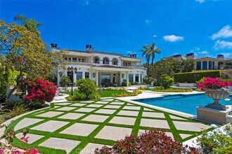 3 Harbor Light in Newport Beach, CA - Building Photo - Building Photo