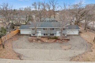2221 W 82nd St in Minneapolis, MN - Building Photo