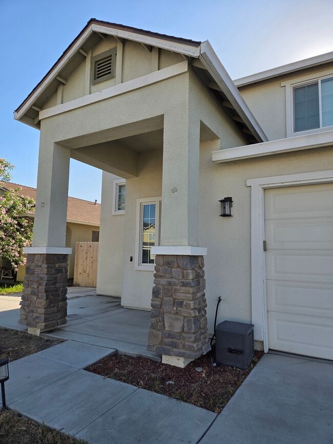 property at 1443 Greenbrier Dr