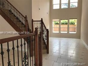 11142 NW 72nd Terrace in Doral, FL - Building Photo - Building Photo