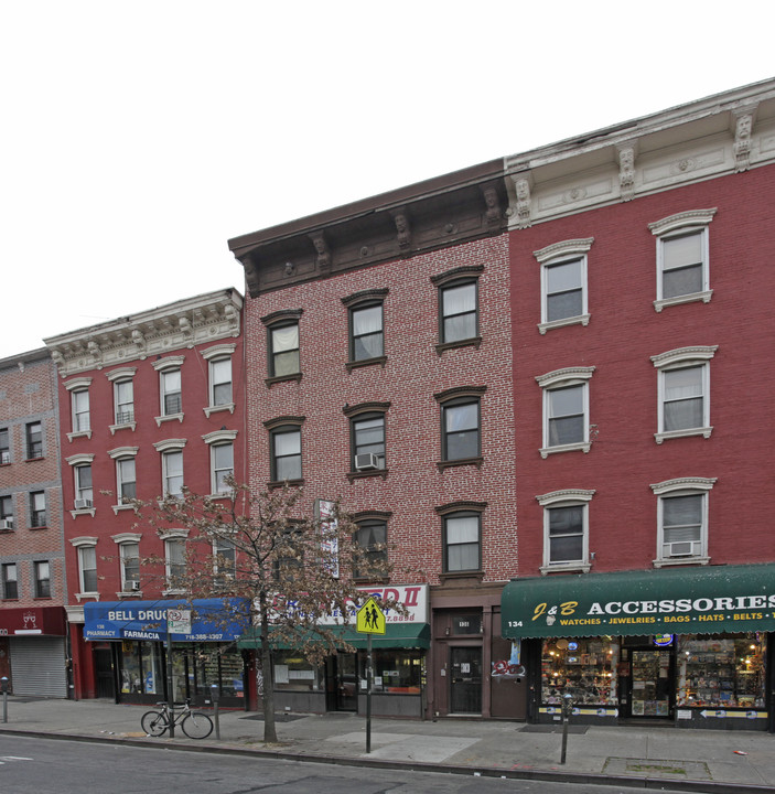 136 Graham Ave in Brooklyn, NY - Building Photo