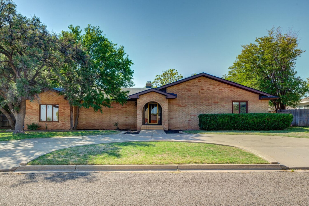 4203 W 3rd St in Plainview, TX - Building Photo