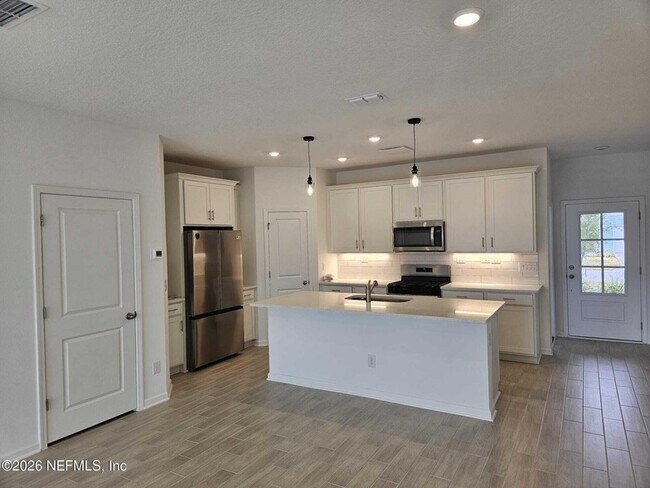 property at 40 Kingsville Ct