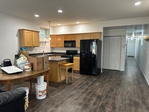 2423 W Harrison St in Chicago, IL - Building Photo - Building Photo