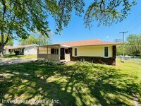 4132 S Meadowlark Dr