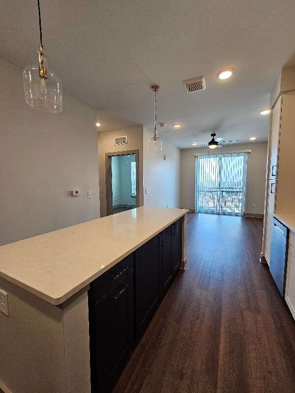 700 Craighead St in Berry Hill, TN - Foto de edificio - Building Photo