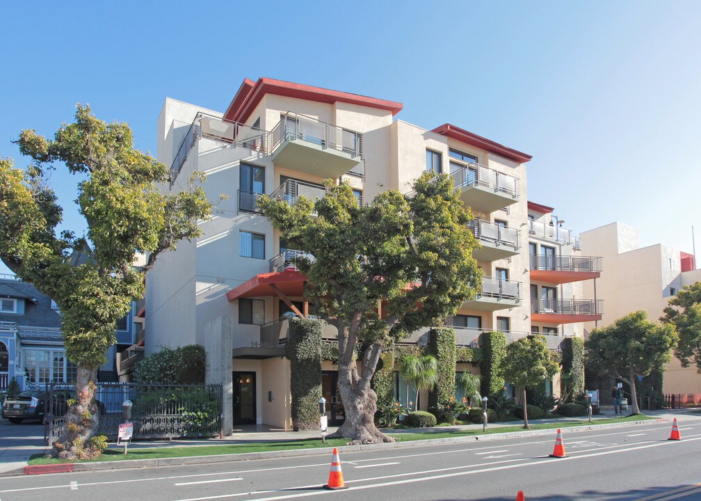 PR SM Capri LLC in Santa Monica, CA - Building Photo