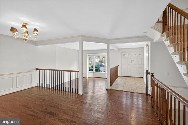 10708 Brewer House Rd in Rockville, MD - Building Photo - Building Photo