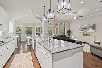 4304 Valley Oaks Dr in Leander, TX - Building Photo - Building Photo