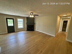 146 Cavalier Dr in Raeford, NC - Building Photo - Building Photo