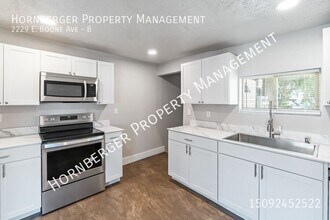 2229 E Boone Ave in Spokane, WA - Building Photo - Building Photo