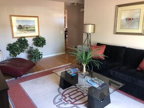 1524 Baywood Dr in Petaluma, CA - Building Photo - Building Photo