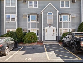 1821 Middlesex St, Unit 10 in Lowell, MA - Building Photo - Building Photo