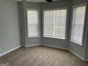 12 Thomas Crossing Dr in Newnan, GA - Building Photo - Building Photo