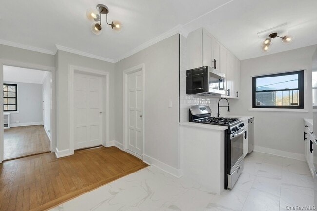 64 Kensington Rd in Bronxville, NY - Building Photo - Building Photo