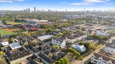 407 Fowler St in Houston, TX - Building Photo - Building Photo