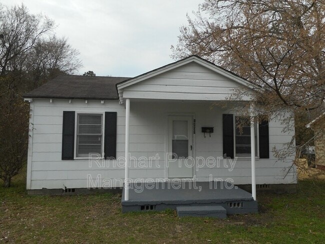 property at 1431 Edgewood Dr