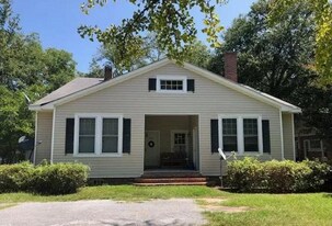406 S Park Ave in Florence, SC - Building Photo