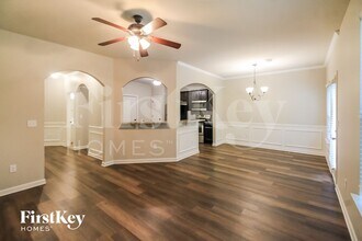 5565 Union Pointe Pl in Union City, GA - Foto de edificio - Building Photo