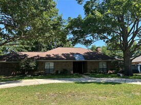 111 Greenway St in Sunnyvale, TX - Building Photo