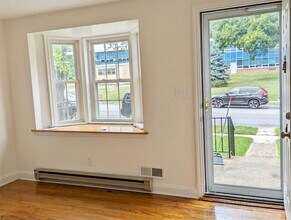 8309 Pleasant Plains Rd in Towson, MD - Building Photo - Building Photo