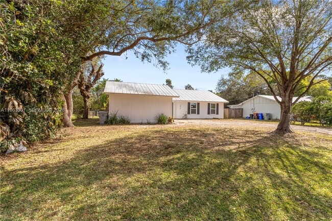 property at 1816 14th Ave SW