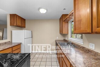4053 Cornelia Way in North Highlands, CA - Building Photo - Building Photo