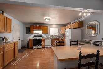 4906 Crest Dr in Kansas City, KS - Building Photo - Building Photo