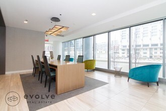 343 W Wolf Point Plaza-Unit -2805 in Chicago, IL - Building Photo - Building Photo