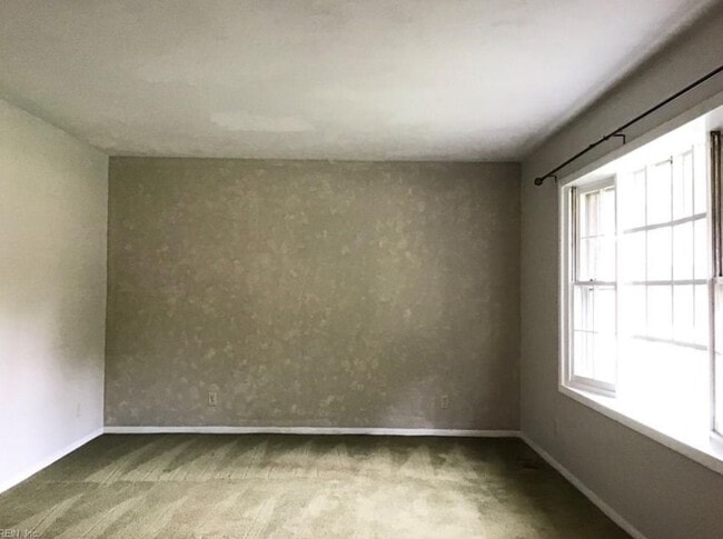 6337 Tuttle Ave in Norfolk, VA - Building Photo - Building Photo