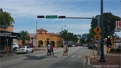 1321 SW 8th St-Unit -3 in Miami, FL - Building Photo