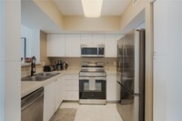 17375 Collins Ave, Unit 1901 in Sunny Isles Beach, FL - Building Photo - Building Photo