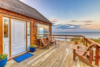2430 Dignans Rd in Southold, NY - Building Photo - Building Photo