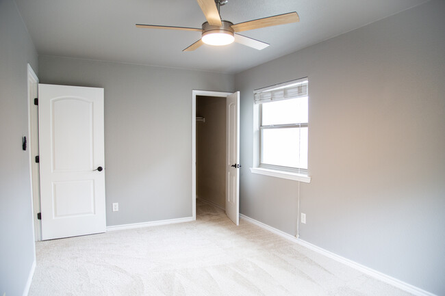 6700 Cooper Ln, Unit 29 in Austin, TX - Building Photo - Building Photo