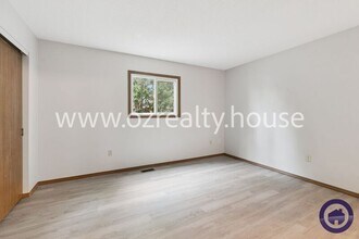 525 Bennington Dr in Maumee, OH - Building Photo - Building Photo