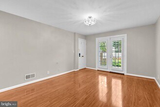 2631 S Walter Reed Dr in Arlington, VA - Building Photo - Building Photo