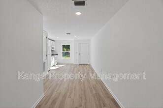 1115 F Ave in Fort Pierce, FL - Building Photo - Building Photo