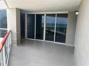 6767 Collins Ave in Miami Beach, FL - Building Photo - Building Photo
