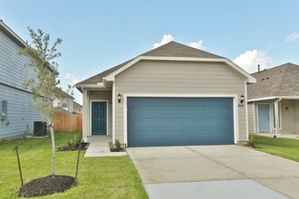 2528 Westslope Dr in Shenandoah, TX - Building Photo - Building Photo