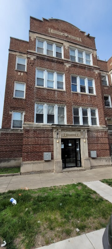 6750 S Merrill Ave in Chicago, IL - Building Photo - Building Photo