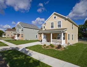 Saratoga Homes in Detroit, MI - Building Photo - Building Photo