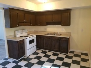 1919 Tall Pines Cir-Unit -1 in Columbia, SC - Building Photo - Building Photo