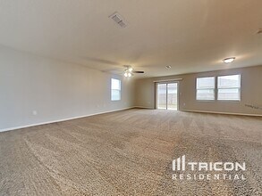 2210 Pebble Point Dr in Green Cove Springs, FL - Building Photo - Building Photo