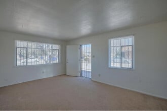 3516 Crest Ave SE in Albuquerque, NM - Foto de edificio - Building Photo