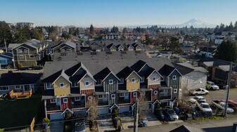 Warner II in Tacoma, WA - Building Photo