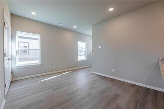 1500 SW Casuarina Dr in Bentonville, AR - Building Photo - Building Photo