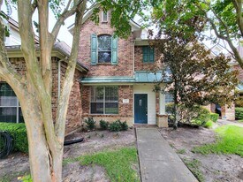 206 Whispering Ridge Terrace in Houston, TX - Building Photo