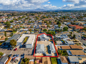 134-138 5th Ave in Chula Vista, CA - Foto de edificio - Building Photo