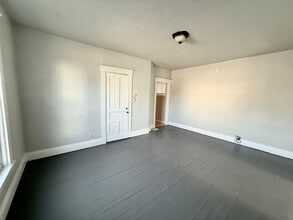 414 Beech St in Cincinnati, OH - Foto de edificio - Building Photo