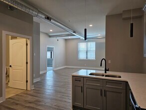 5827 Broadway St, Unit 101 in Lancaster, NY - Building Photo - Building Photo
